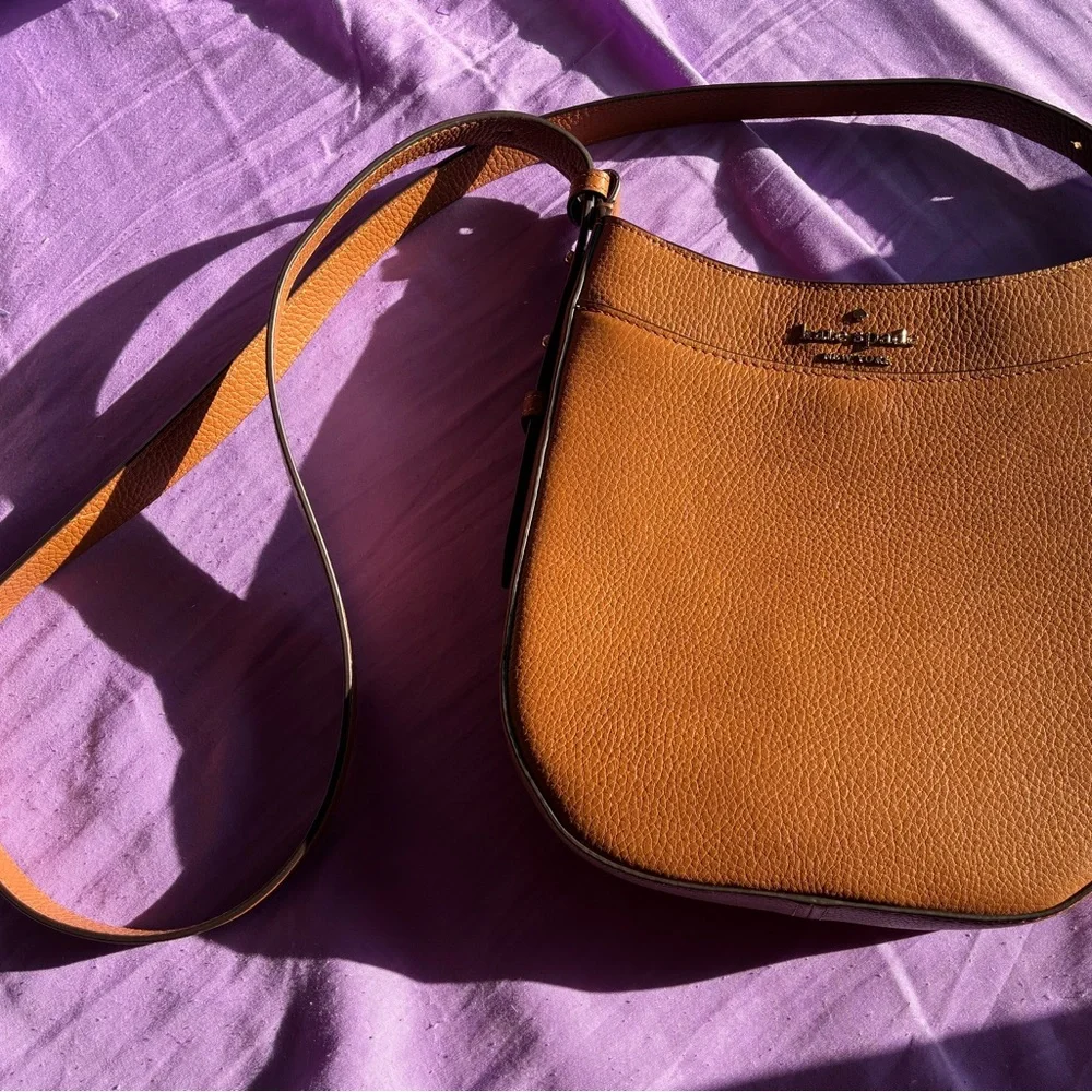 Kate Spade “Gingerbread” Leila North South Crossbody Bag - Picture 1 of 5